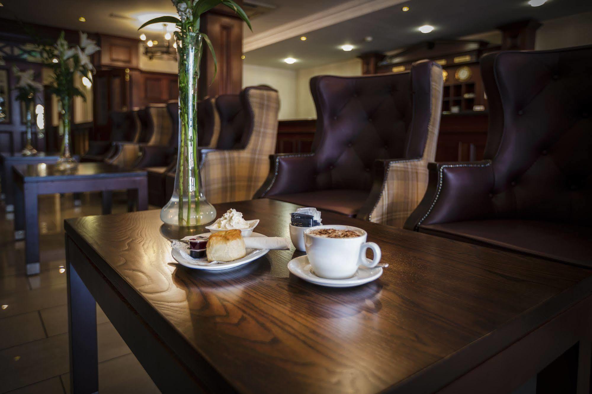 Downings Bay Hotel Экстерьер фото